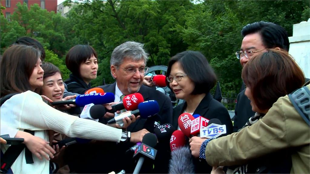 一生奉獻給台灣！　從傳教士變成台美溝通橋梁　彭光理節目高唱"望春風"