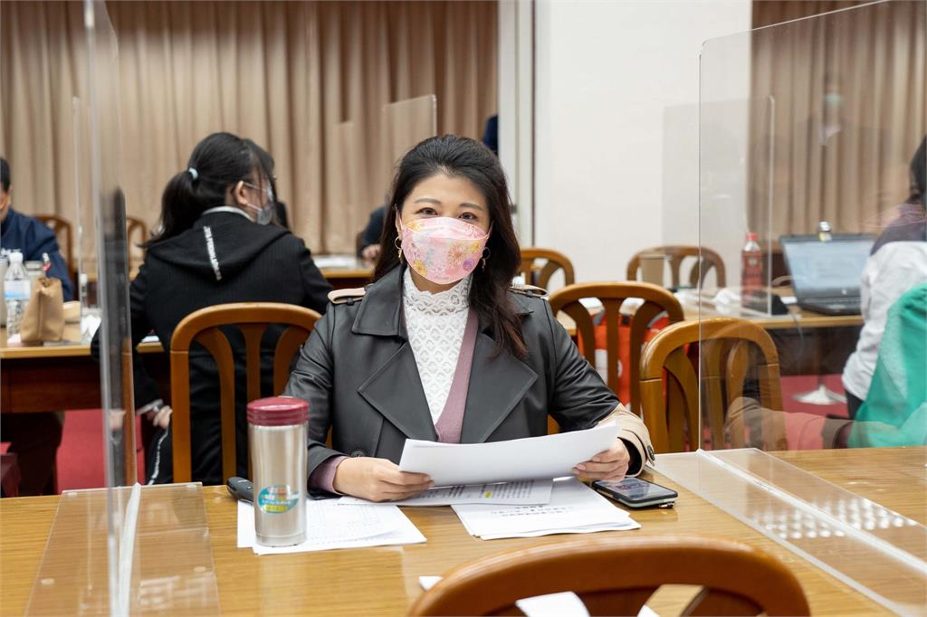 白狼率隊搶大甲媽鑾轎鬧事!林楚茵質疑:繞境活動遭中共染指?