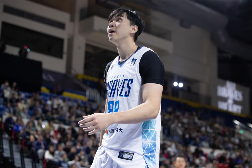 PLG(影)/「野獸」林志傑第三節大爆發!三分連發率勇士80:62射下獵鷹