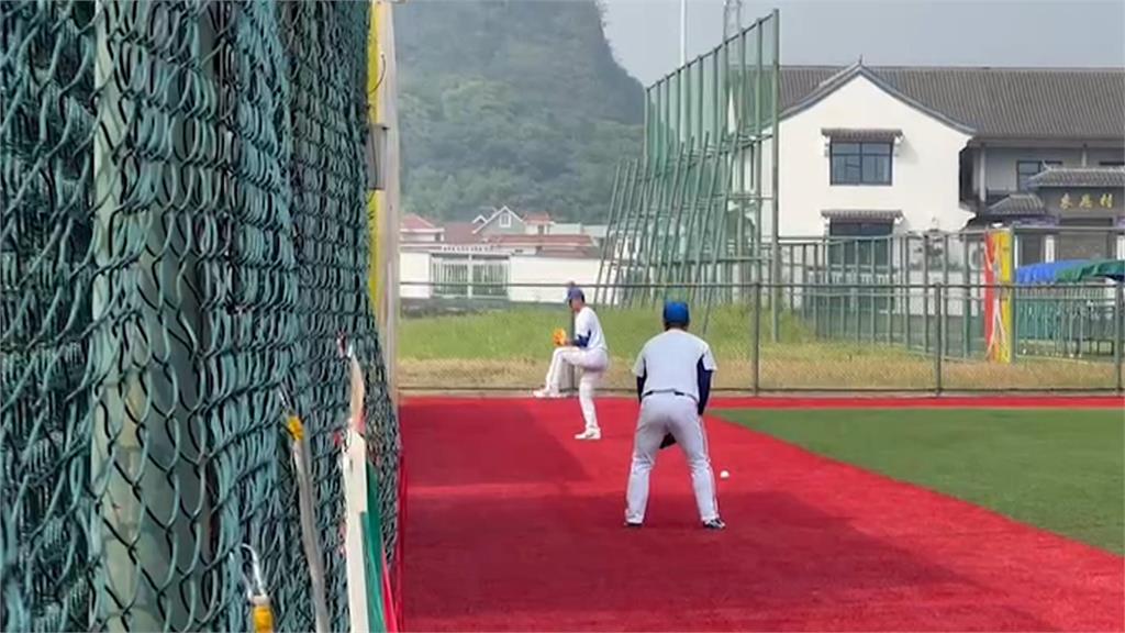 戰亞運！棒球台灣隊抵杭州　國手提前適應當地環境