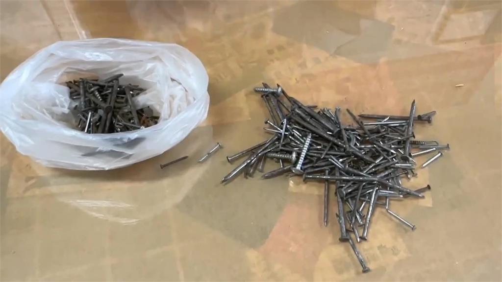 嘉義市區馬路被丟鐵釘螺絲　里長急報警揪搞鬼嫌犯