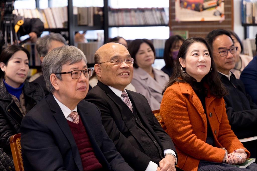 快新聞/陳建仁、蘇貞昌相挺!賴瑞隆新書發表會 霍夫曼也跨海祝賀