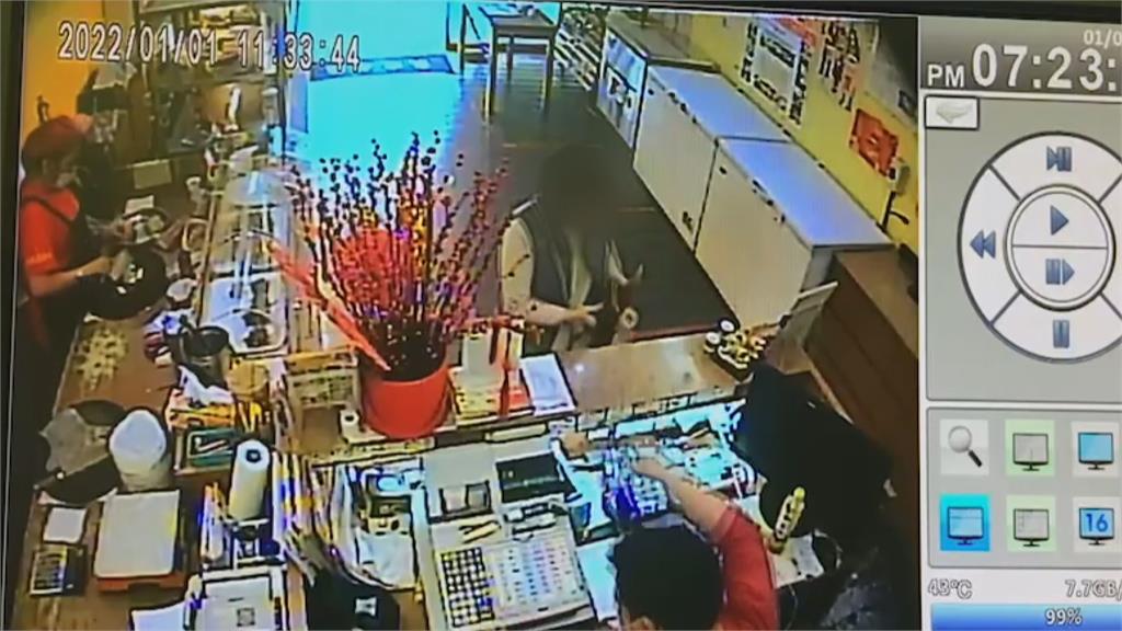 出事了! 滷味店一早業績85萬? 店員開錯發票PO網急找人