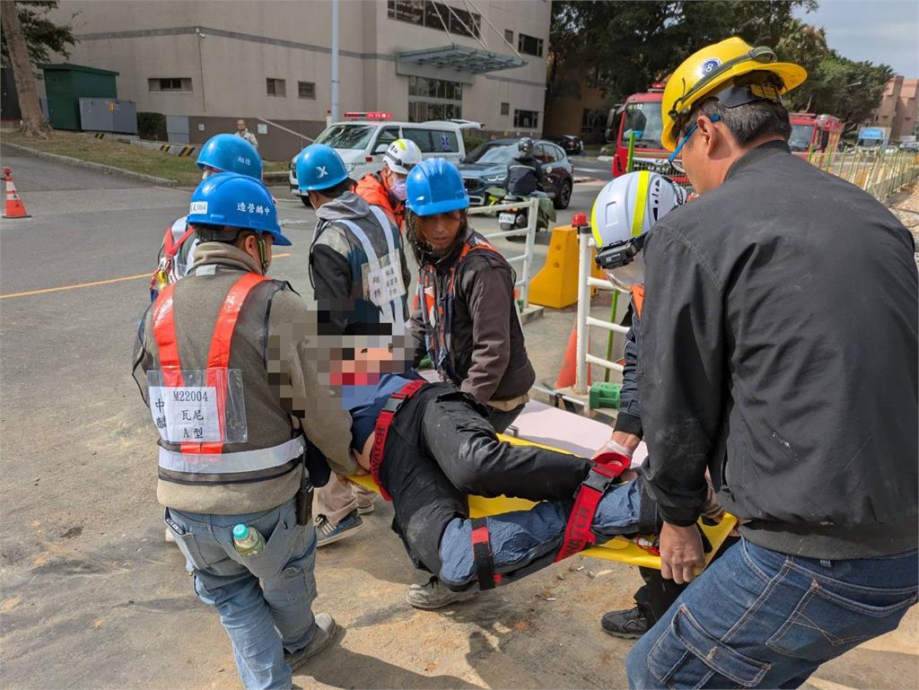 竹科廠房更新工地鷹架倒塌　3工人墜落骨折