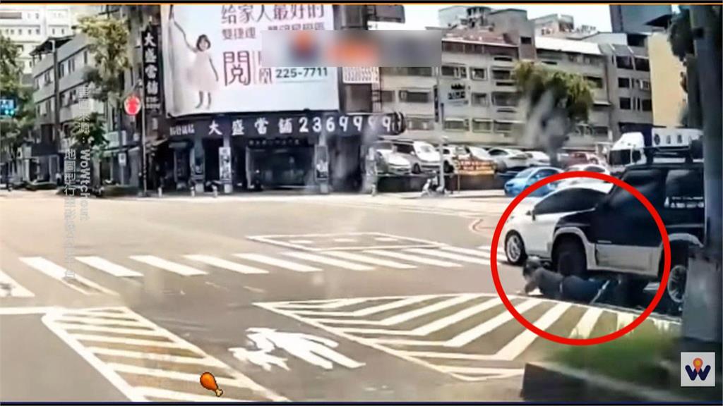 高雄砂石車綠燈右轉撞機車　後座78歲婦人遭右後輪輾斃