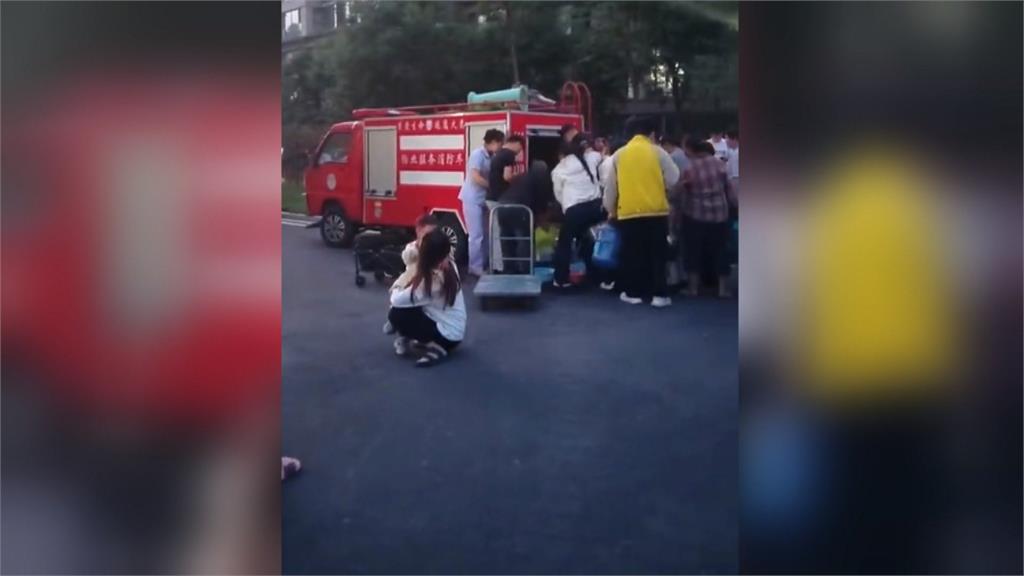 河南開封爆大規模自來水中毒 民眾憂喝毒水瘋搶桶裝水