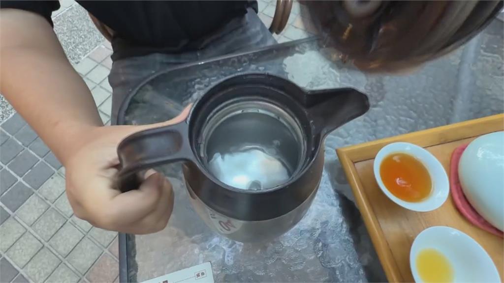 春水堂員工「拿錯壺」顧客喝到碳酸氫鈉清潔劑 3人送醫 食安處介入調查