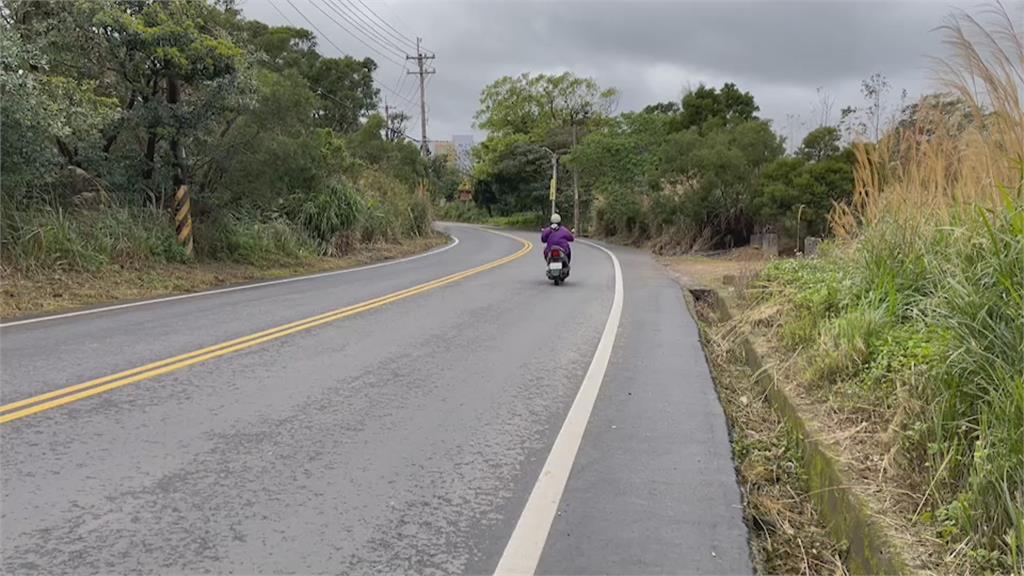 柏油路暗藏陷阱！　高低差害女學生摔車癱瘓