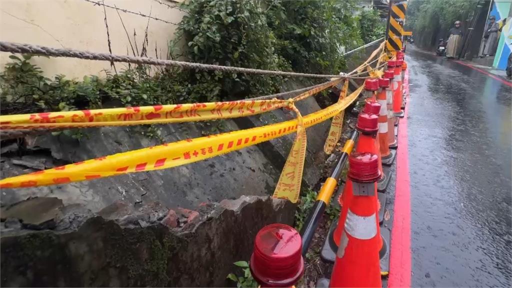 快新聞／鳳凰已傳災情！北投立農公園「路樹倒塌」砸中民宅　基隆1圍牆倒塌暫難維修