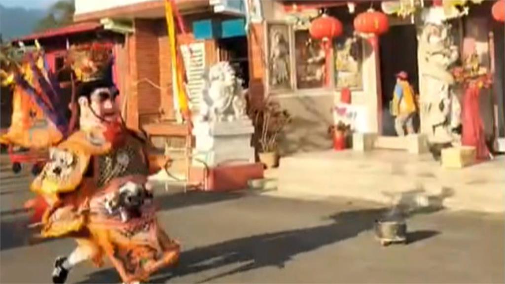 賣家搞錯地址!網購圍裙變宮廟制服 網友:圍裙拿回來煮飯會降駕?