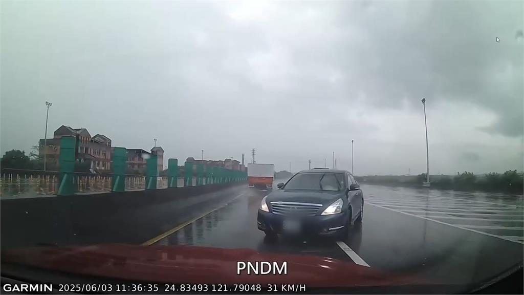 高齡無照駕駛又一樁 88歲翁國道逆向釀車禍