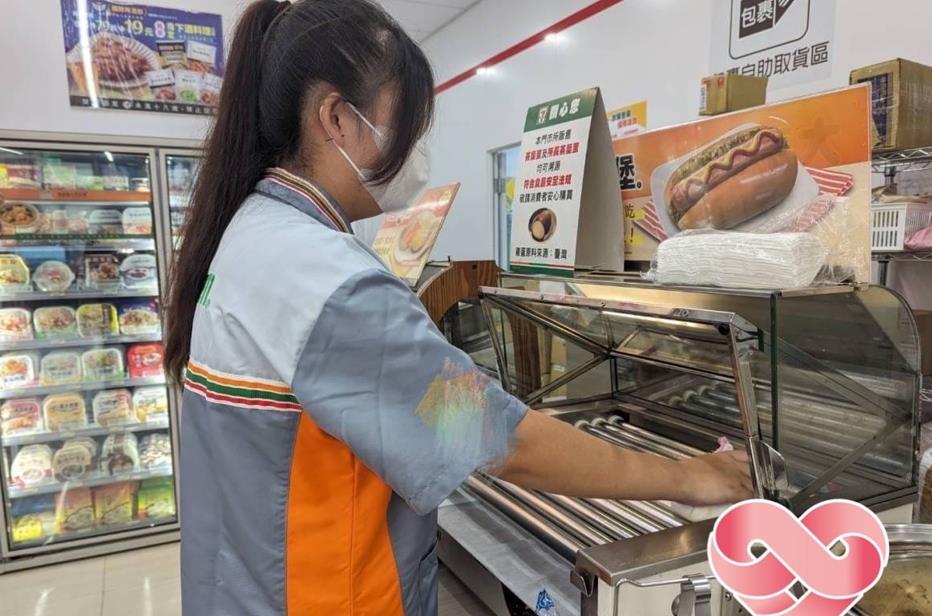 快新聞/令人鼻酸!父癌末母臥病在床沒錢手術 17歲少女扛家計卻仍欠房租