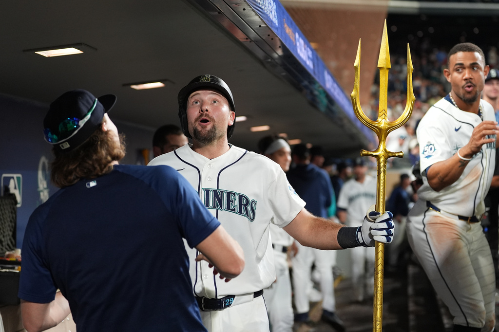 MLB(影)/勞雷全壘打帽子戲法寫下多項新里程碑!水手主場地主球員第一人