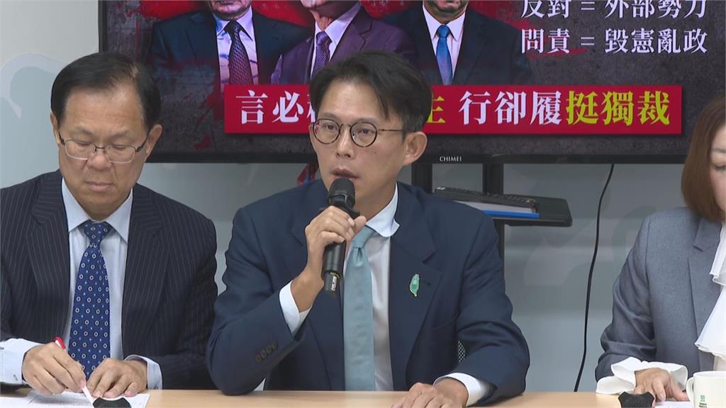 黃國昌辭立委被酸「壯烈畢業秀」 媒體人點1關鍵「批作秀」:邏輯超荒謬