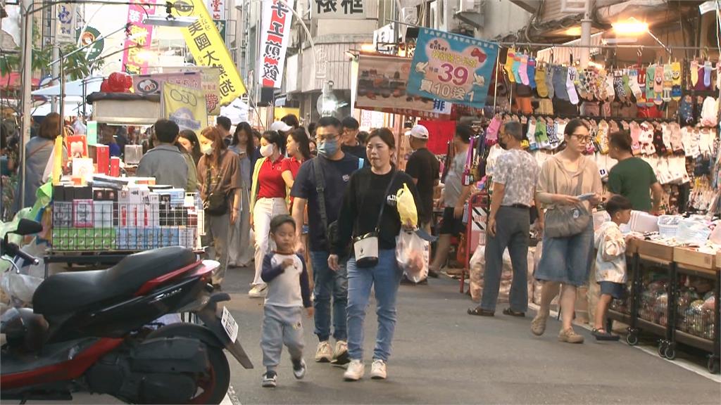 高雄新樂街夜市"過年一攤難求" 嫌犯假冒房東騙租金