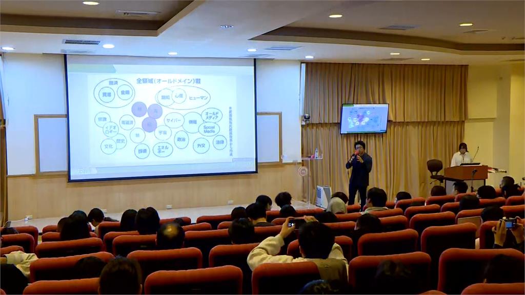 赴東吳大學演講談資訊戰 沈伯洋開放民眾"問到飽"