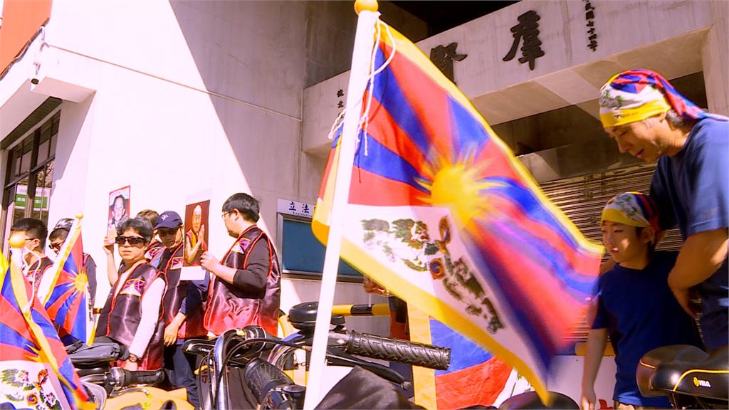 西藏抗暴紀念日前夕　在台藏人發起為自由而騎！沈柏洋帶女兒現身力挺