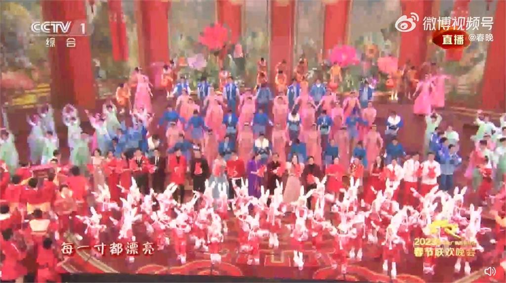 中國不意外？央視春晚開場曲疑抄襲「日本動漫歌」　小粉紅也不挺了