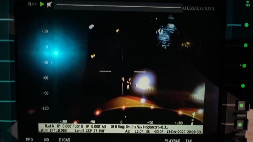 麗星郵輪男旅客浴室跌倒昏迷　黑鷹暗夜吊掛擔架救援送醫