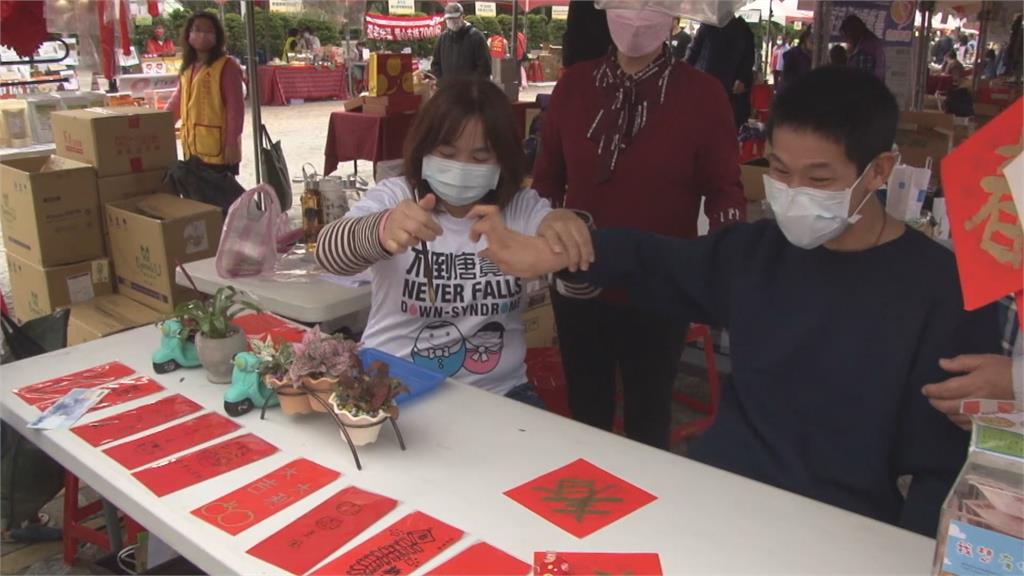 公益團體辦聯合義賣 園遊會形式民眾慨捐