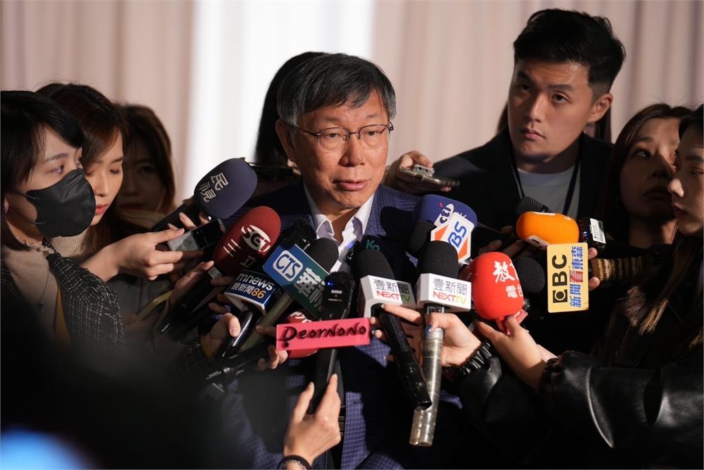 快新聞/費率審查會僅開40分鐘惹議 柯文哲反問記者「續槓郝龍斌、蔣萬安」