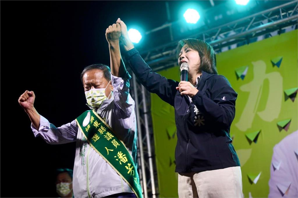 快新聞/潘孟安兄潘芳泉首次參選!布條遭惡意破壞 團隊報案追查