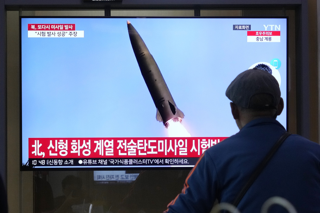 北朝鮮疑射高拋彈道飛彈　估落日本專屬經濟區外