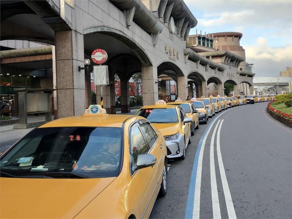 快新聞／北北基計程車真要漲價了？起跳費驚傳「恐漲這麼多」　新北交通局回應了