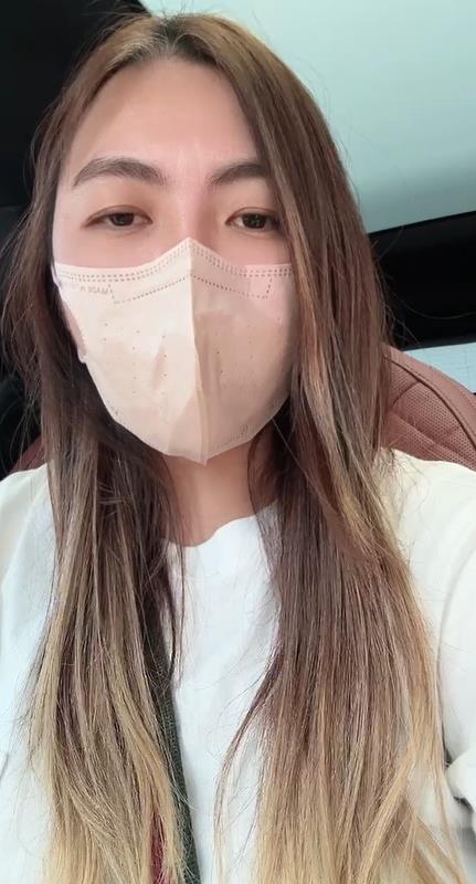 快新聞/淹水苦中作樂跳水遭質疑 民眾無奈嘆「不然怎麼辦」:難道要划船?