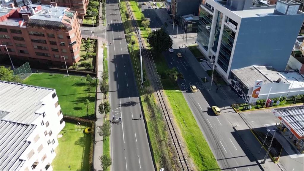 汽機車禁止上路！哥倫比亞「無車日」　4.6萬人騎單車響應環保