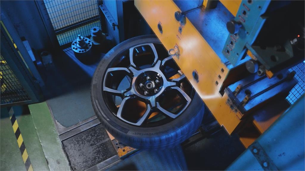 連勞斯萊斯都求援 超跑豪車神隊友