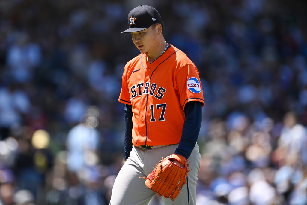MLB(影)/鄧愷威鄧在太空人傷兵潮中投出價值!投手教練點名大讚是功臣之一