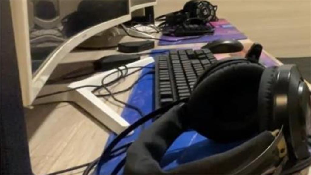 男大生0休息打電動4天「啊」一聲倒地！急送醫搶救「母淚拔管」：讓他走吧