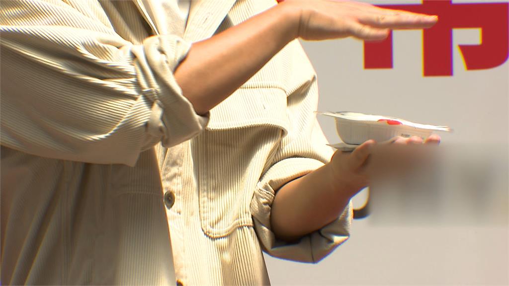 搶攻備糧商機！超商推「即時白飯」　常溫可保存１年.暖暖包就能加熱