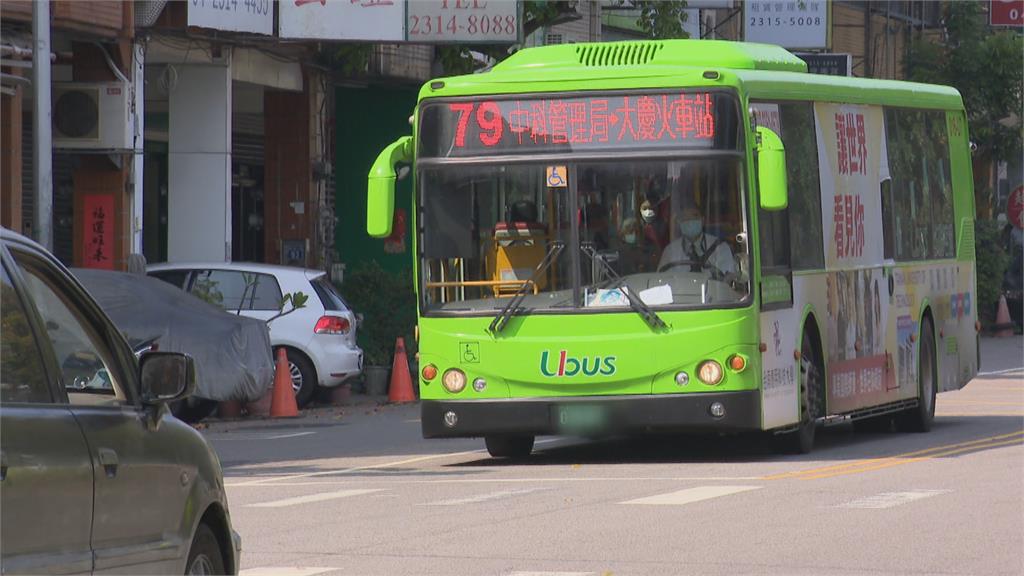 乘客晾一旁 公車司機遭投訴下車買便當