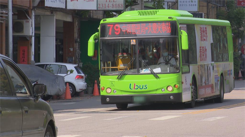 乘客晾一旁　公車司機遭投訴下車買便當