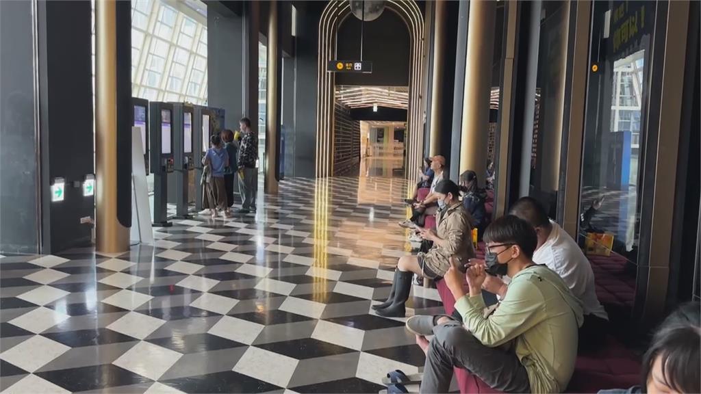 南部5縣市今放颱風假！＂無風無雨＂　民眾嗨喊賺到