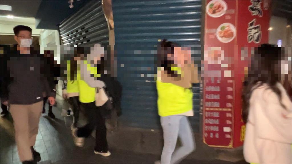 黃金、紅包大放送 百家樂賭場隱身住宅 短裙辣妹落網