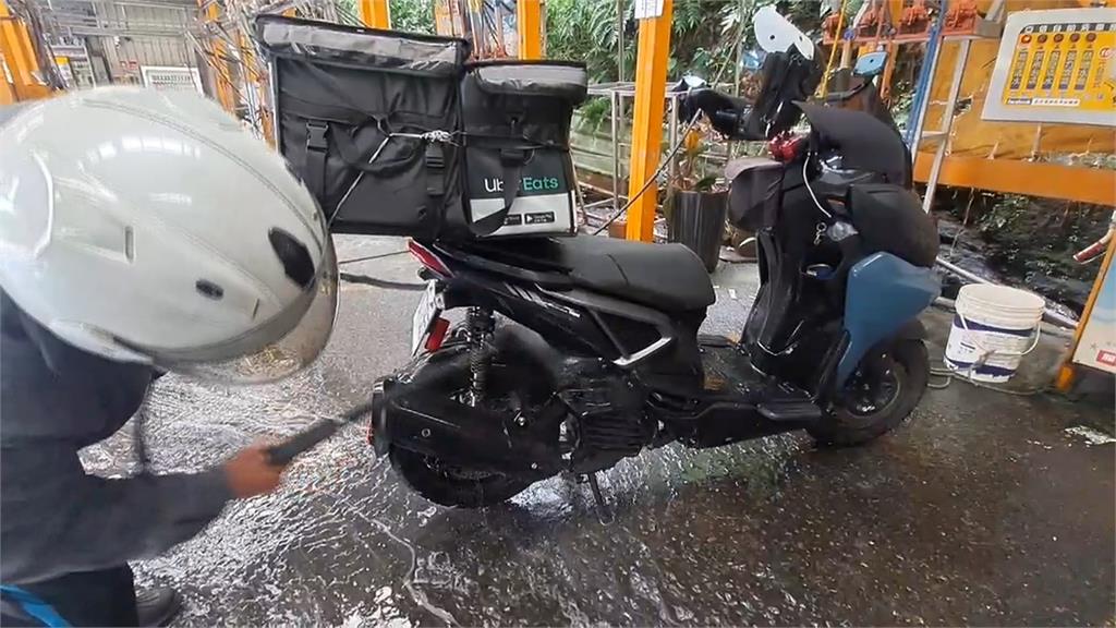 洗車怎麼怪怪？　殯儀館疑用自助洗車場清洗冰櫃