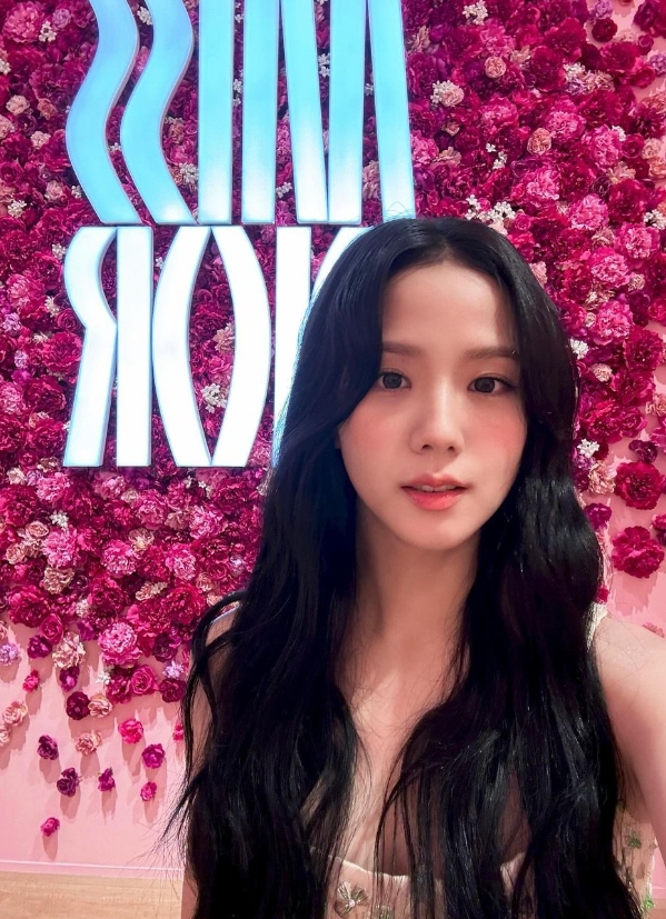 BLACKPINK走下坡?Jisoo「腫成大饅頭」秒變阿姨 網驚:怎變這樣