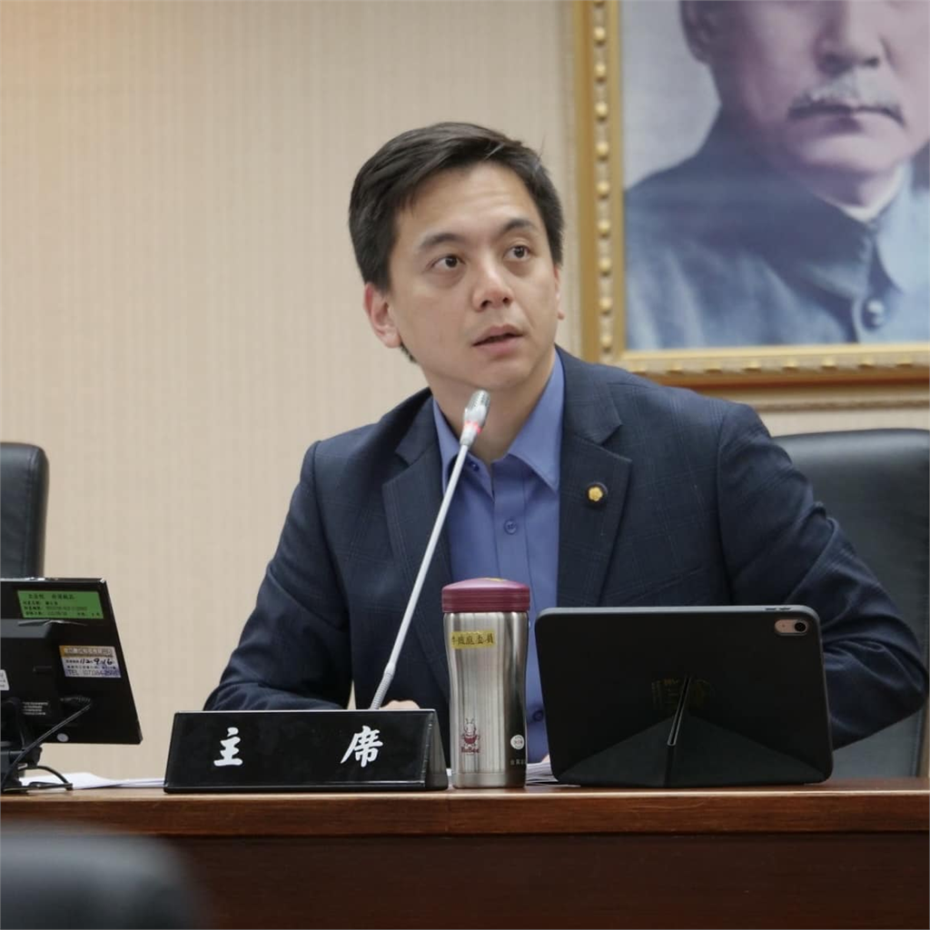 國民黨藏內鬼?藍委牛煦庭被抓包按讚「罷免洪孟楷貼文」本人這樣回