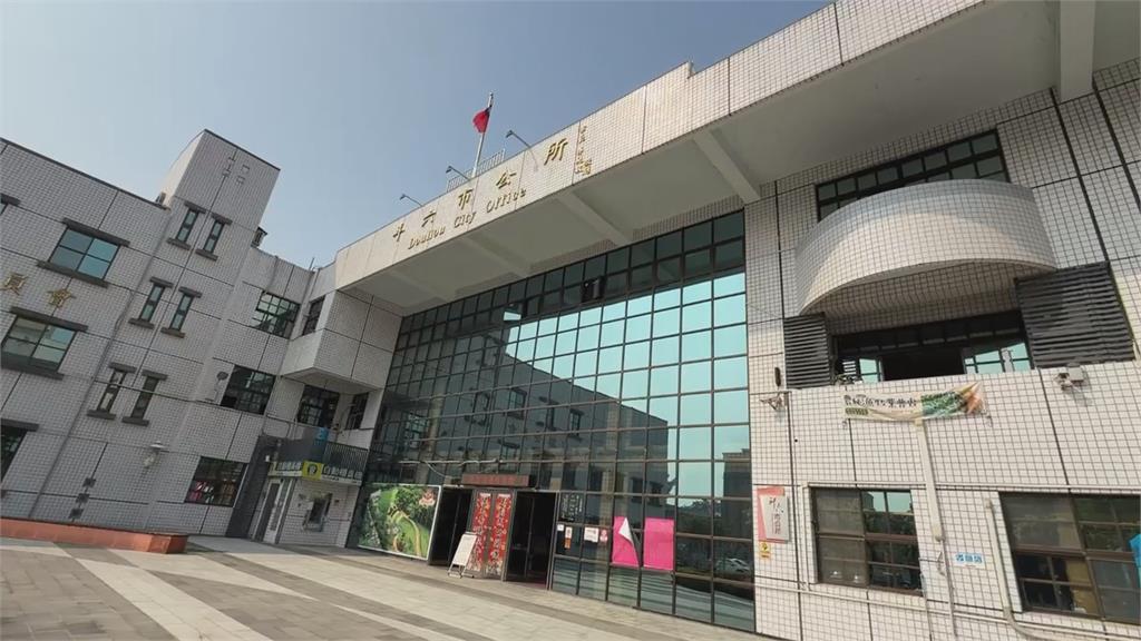 男子疑不滿人行道工程妨礙生意　斗六市長信箱恐嚇「砍人祭天」