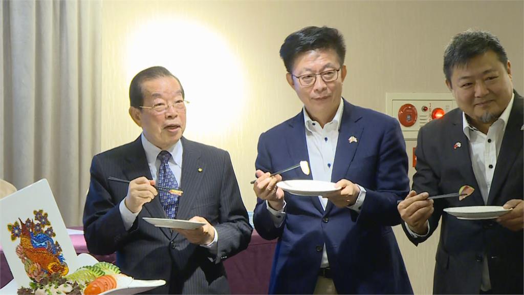 快新聞／大啖干貝、鰤魚、真鯛！力挺日本水產品　謝長廷批中：不應該制裁人民