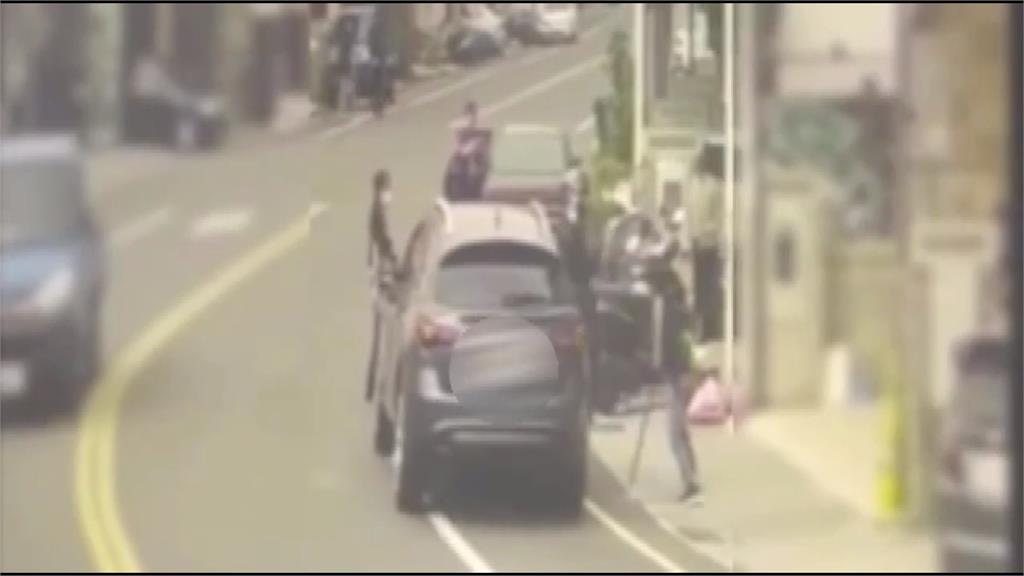 互控對方欠錢不還登門理論 男砸車自己也受傷