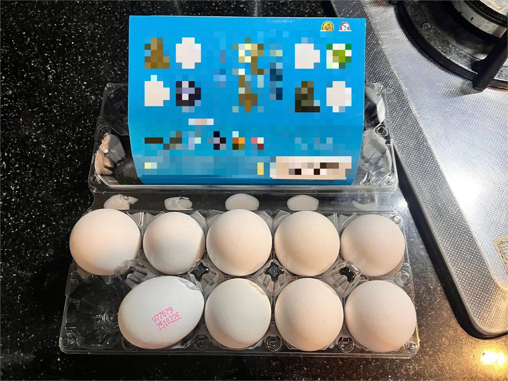「人道動福蛋」竟出現籠飼E代碼!購蛋陷阱掀討論網氣炸:根本一堆亂放的