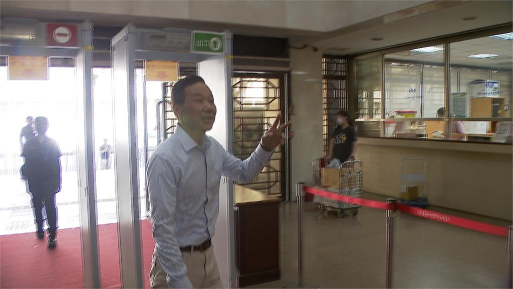告鍾小平加重誹謗今開庭 柯文哲生日迎66歲大壽