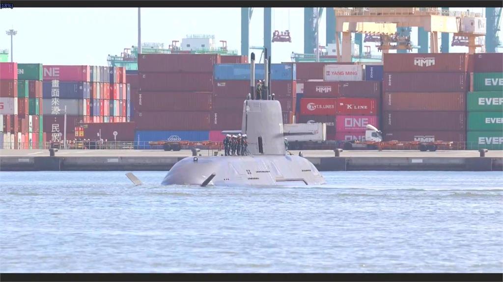 潛艦國造里程碑! 海鯤號高雄港內 首度自主浮航測試