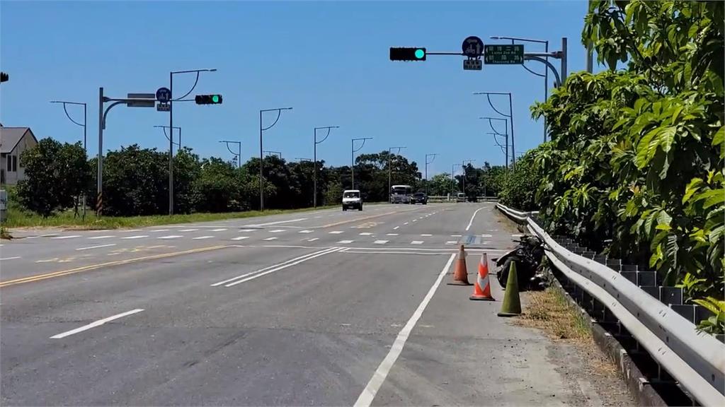砂石車違停霸佔車道 直行騎士閃避不及撞上身亡