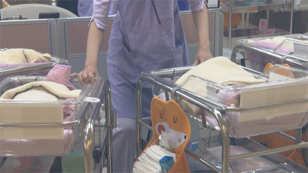 護理師遇強震急奔嬰兒室護嬰　鎮定集中床位安撫情緒