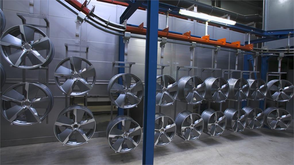 連勞斯萊斯都求援 超跑豪車神隊友